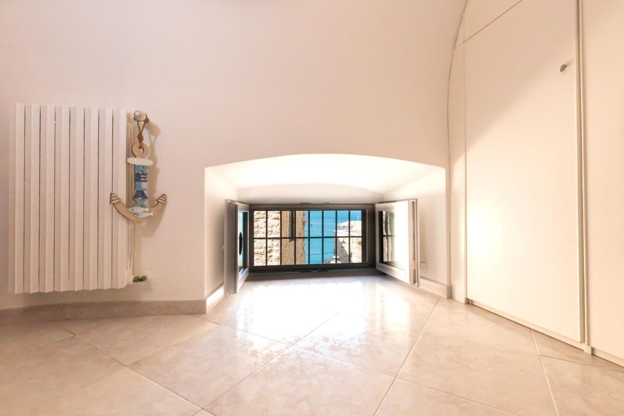 Dimora Nel Palazzo Ducale With Private Parking Leilighet Giovinazzo Eksteriør bilde