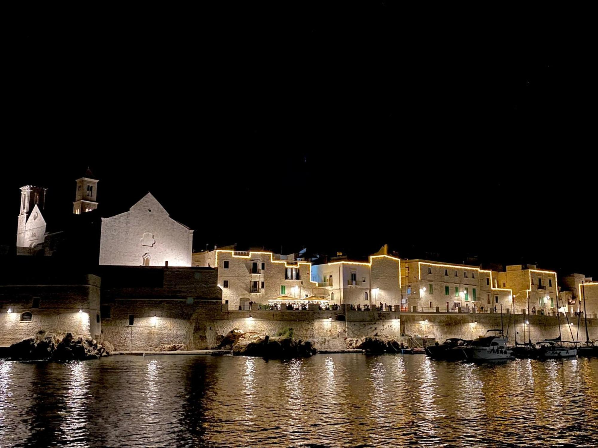 Dimora Nel Palazzo Ducale With Private Parking Leilighet Giovinazzo Eksteriør bilde