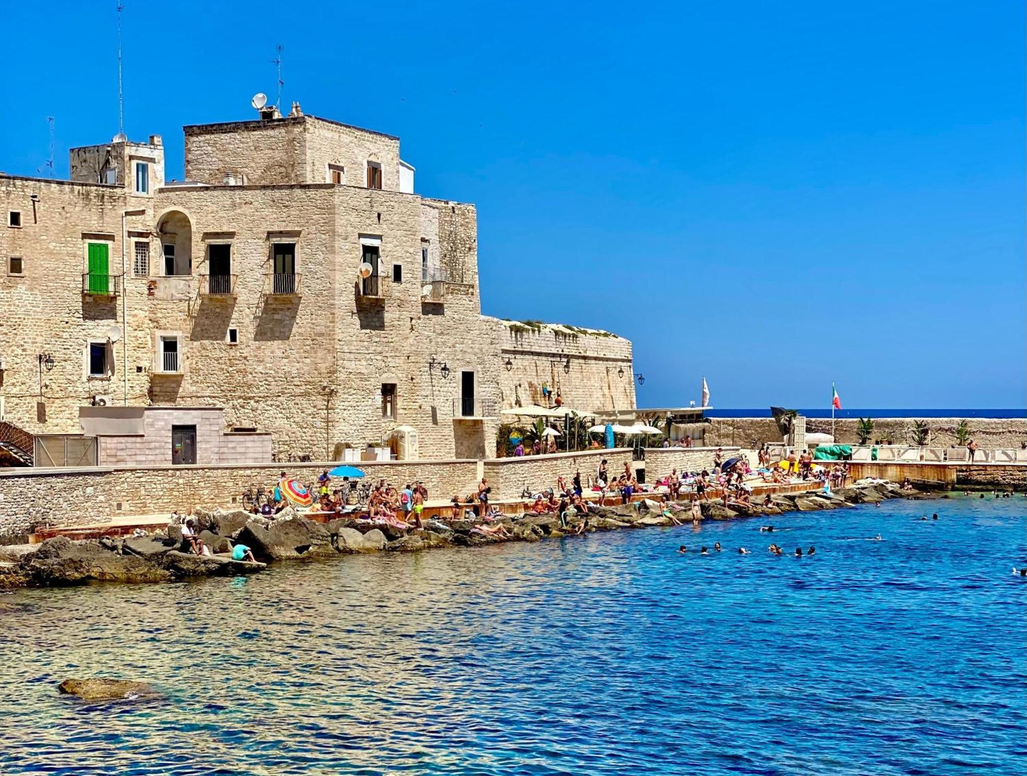 Dimora Nel Palazzo Ducale With Private Parking Leilighet Giovinazzo Eksteriør bilde
